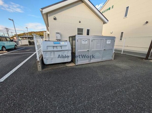 西尾口駅 徒歩16分 2階の物件外観写真